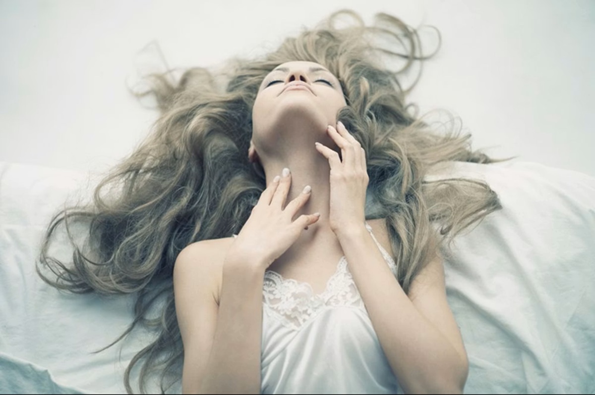 Sinnliche Atmosphäre zur Selbstliebe und Entspannung